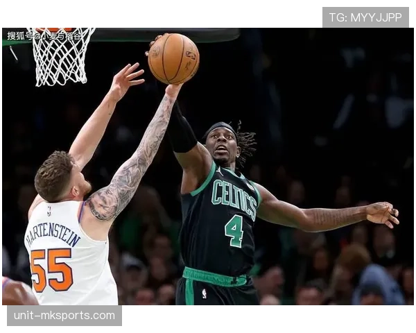 朱·霍勒迪无球跑位提升防守效率显著拉开与队友差距